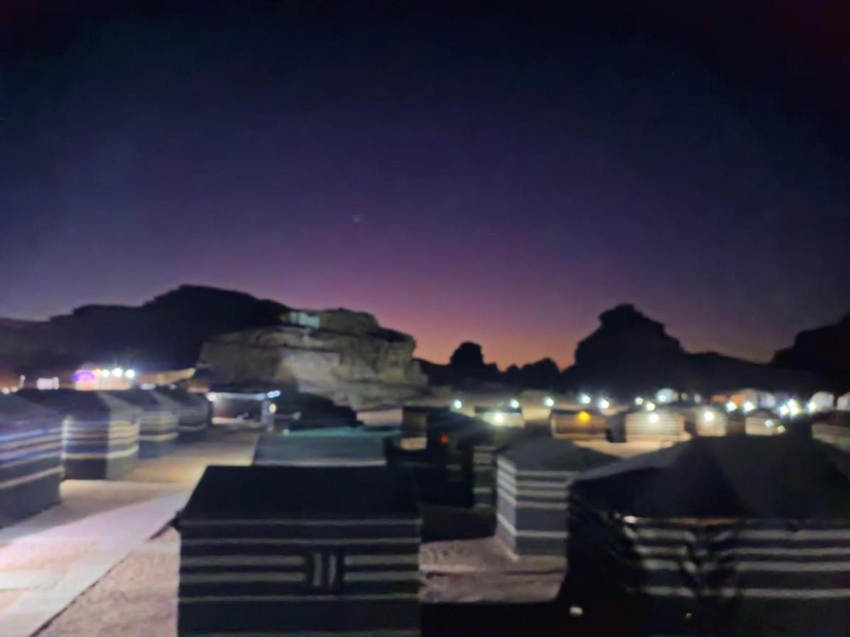 Hotel Mozoon camp Wadi Rum Exterior foto